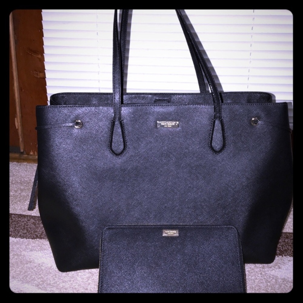 Kate spade tote-accepting reasonable offers